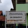 Kondisi ruang sekolah di SDN Sukaraya 01, Kecamatan Karangbahagia, yang dibobol maling dengan cara merusak akses masuk dari atap bangunan.