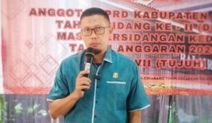 Anggota DPRD Kabupaten Bekasi Saeful Islam saat menggelar kegiatan reses bersama warga di Perumahan Puri Cikarang Hijau, Desa Karangasih, Cikarang Utara, Sabtu (2/5/2026).
