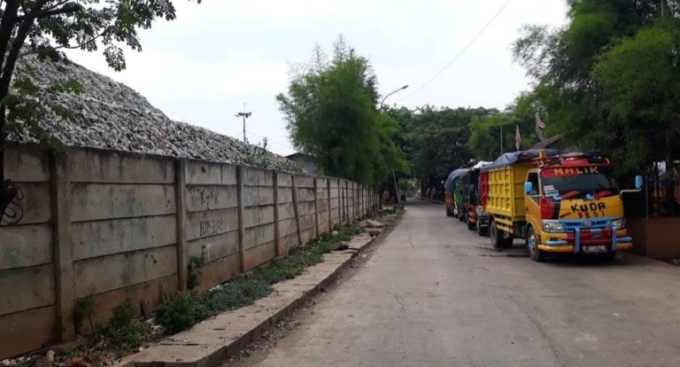 Rapat paripurna DPRD Kabupaten Bekasi menyetujui kerja sama pengelolaan sampah TPA Burangkeng dengan pihak swasta untuk diolah menjadi bahan bakar alternatif.
