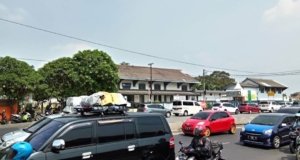Perlintasan sebidang Lemahabang kembali diwacanakan dibangun underpass guna mengurangi kemacetan dan risiko kecelakaan di Kabupaten Bekasi.