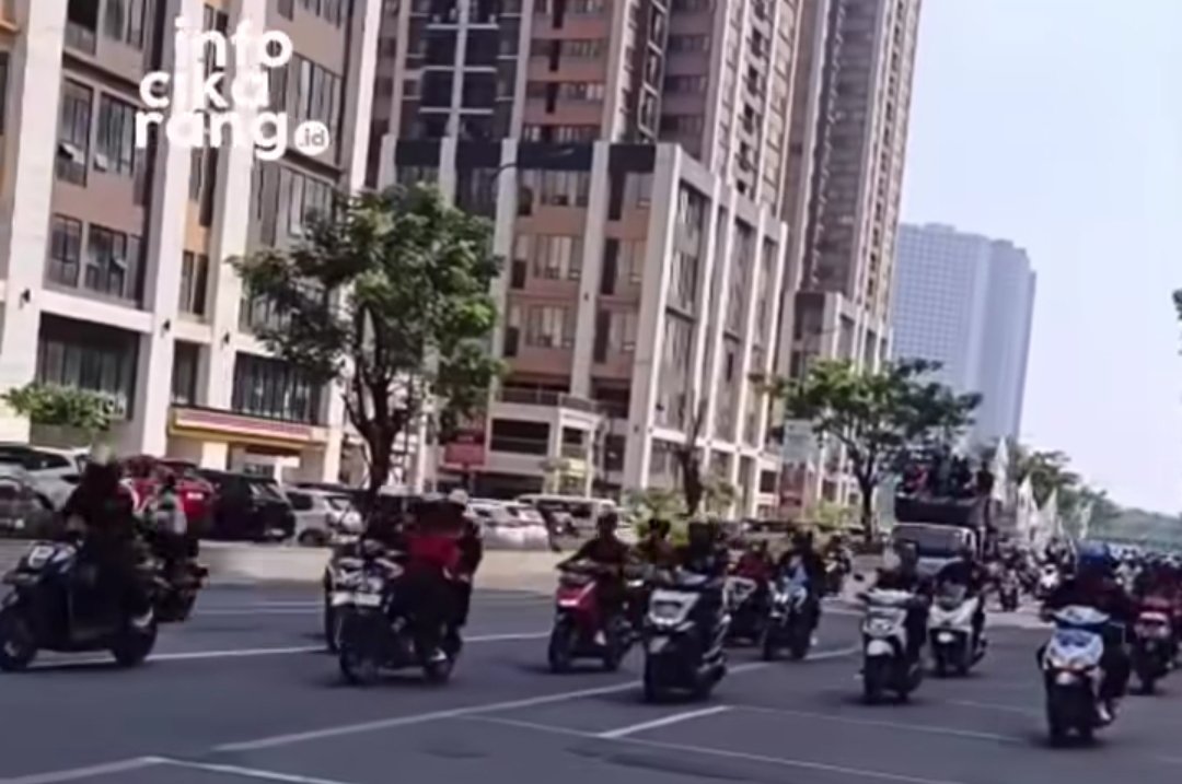 Selebaran seruan aksi unjuk rasa Aliansi Buruh Bekasi Melawan yang akan digelar di sejumlah kawasan industri Kabupaten Bekasi.