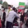Genangan air di Jalan Gatot Subroto Cikarang Utara menyebabkan arus lalu lintas sempat tersendat pada Minggu pagi, 24 Mei 2026.