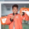Momen apresiasi yang diberikan SMAN 1 Serang Baru kepada para lulusan yang memilih langsung bekerja setelah menyelesaikan pendidikan.