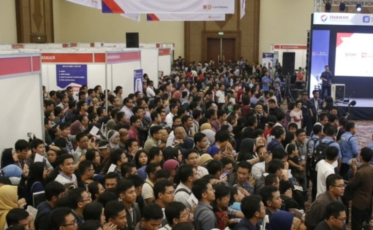 Ilustrasi pekerja terdampak PHK. Jawa Barat tercatat sebagai provinsi dengan jumlah pemutusan hubungan kerja tertinggi di Indonesia sepanjang Januari hingga Mei 2026.