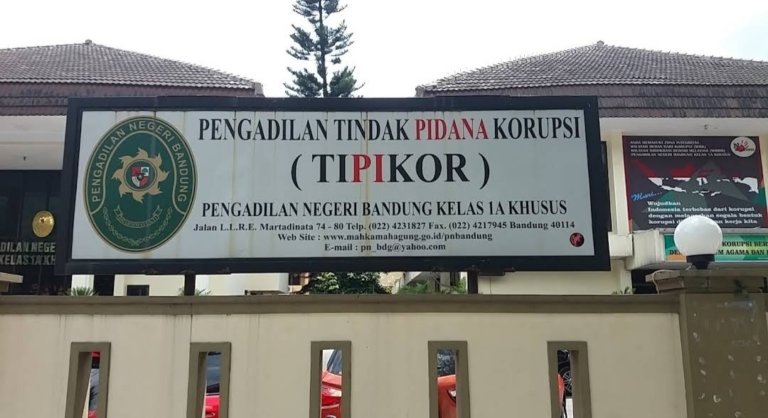 Persidangan kasus dugaan korupsi dan pengaturan proyek di Kabupaten Bekasi kembali mengungkap sejumlah fakta baru. Jaksa KPK menyoroti dugaan keterkaitan antara pertemuan sejumlah pihak dengan realisasi puluhan paket pekerjaan infrastruktur.
