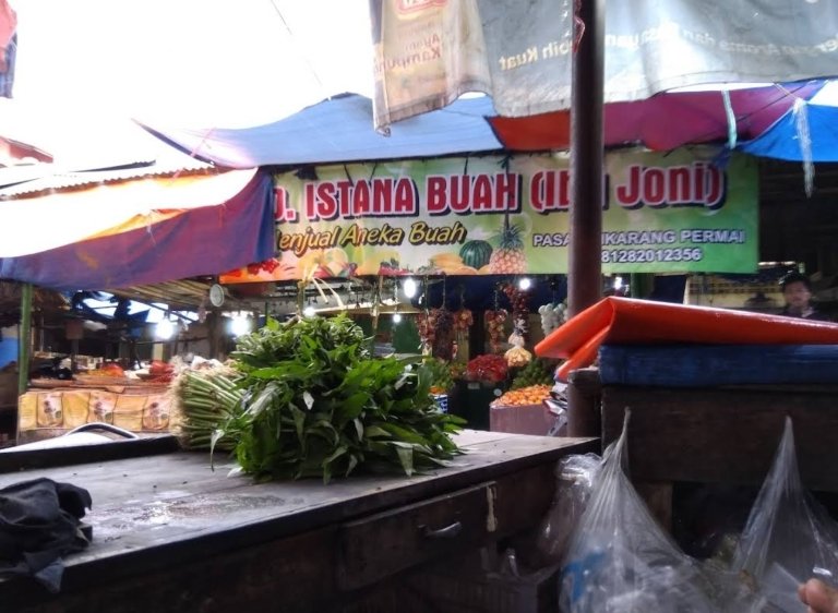 Kondisi Pasar Baru Cikarang, Kabupaten Bekasi, yang rencananya akan ditata ulang melalui program revitalisasi pada 2027. (Ilustrasi)