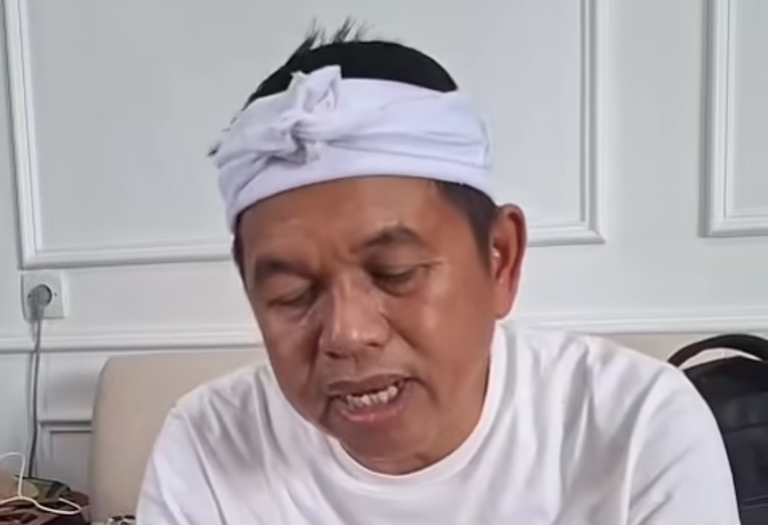 Gubernur Jawa Barat Dedi Mulyadi memberikan tanggapan setelah Taufik Hidayat, pelaku kasus penyekapan dan penganiayaan wanita di Bandung, berhasil diamankan aparat kepolisian.