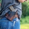 Petugas Satreskrim Polres Metro Bekasi menunjukkan barang bukti hasil pengungkapan kasus pencurian sepeda motor, termasuk korek api berbentuk pistol yang dibawa salah satu terduga pelaku.