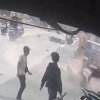 Tangkapan layar video yang memperlihatkan seorang remaja terjatuh dari sepeda motor saat diduga terjadi aksi tawuran antarpelajar di Kampung Mareleng.