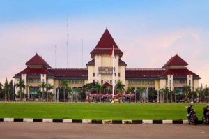 Ilustrasi pelaksanaan Pilkades Serentak 2026 di Kabupaten Bekasi. Pemkab Bekasi mulai menerapkan sistem pemungutan suara hibrida dengan menghadirkan satu TPS Digital di setiap desa.