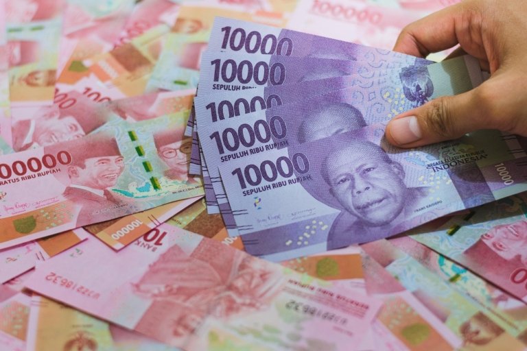Forum BPD Kabupaten Bekasi mendesak Plt Bupati Bekasi segera menandatangani Keputusan Bupati (Kepbup) Pilkades 2026. Tanpa regulasi tersebut, pencairan anggaran Pilkades di 154 desa belum dapat dilakukan meski alokasi dana telah tersedia.