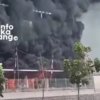 Kebakaran terjadi di area PT Everpro, Kawasan Industri Suryacipta Karawang, Kamis (13/8/2026). Asap tebal terlihat membumbung tinggi dari lokasi kejadian.