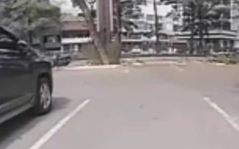 Waspada Saat Parkir di Summarecon Bekasi ketika CFD, Aksi Pencurian Diduga Terekam Kamera