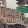 Pengendara Resah Lihat Truk Zigzag di Tol Arah Cibitung, Disebut Melaju Kencang