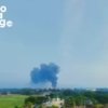 Asap tebal membumbung tinggi dari kawasan Delta Silicon Cikarang setelah kebakaran terjadi pada Jumat (25/9/2026).