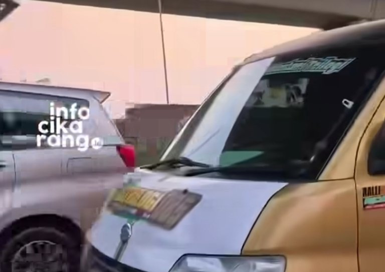Diduga Diseruduk Mobil lalu Kabur, Seorang Pengemudi Buntuti Pelaku dari Tol JORR hingga Cikarang