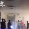 Sejumlah pasien RSUD Kabupaten Bekasi dievakuasi setelah asap tebal memenuhi Gedung E1, Minggu (27/9/2026).