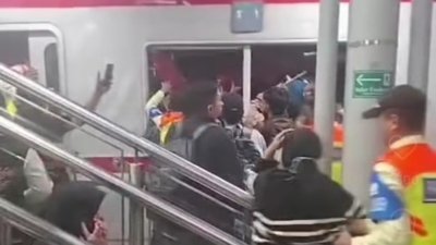 Dirut KAI, Bobby Rasyidin, buka suara terkait penetapan tersangka pada masinis KA Argo Bromo. (Tangkapan layar YouTube TV Parlemen)