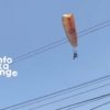 Warga Grand Wisata Kaget Lihat Paramotor Terbang di Atas Jalan PGM School, Dikira Patroli
